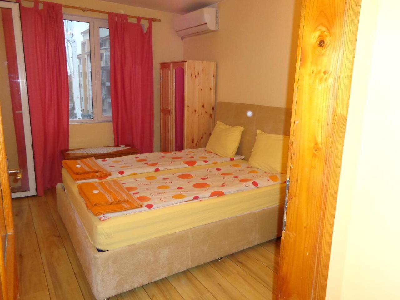 Apartment Moni 2 Veliko Tarnovo Ngoại thất bức ảnh